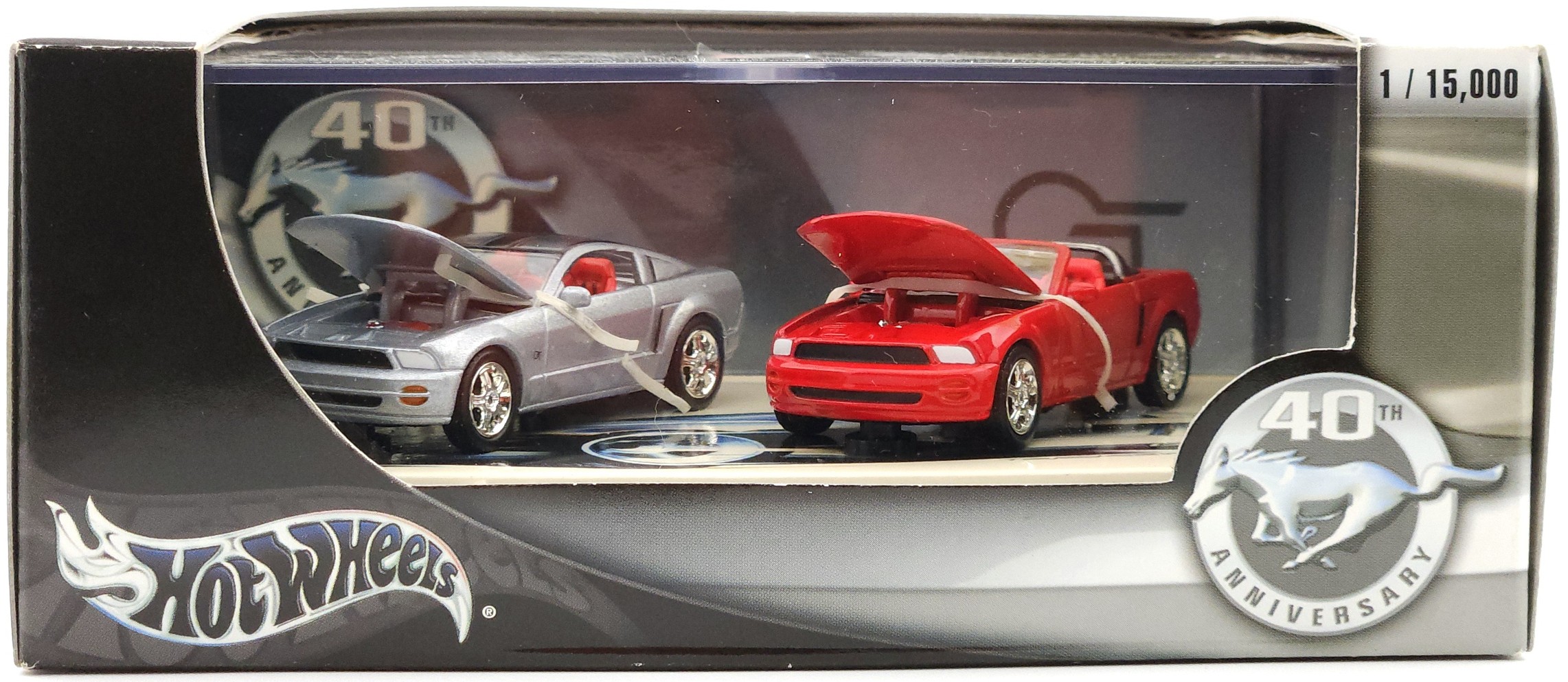 2004 - 40th Anniversary of Mustang 2-Car Set - Packaging